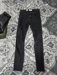 Czarne spodnie skinny Bershka XS