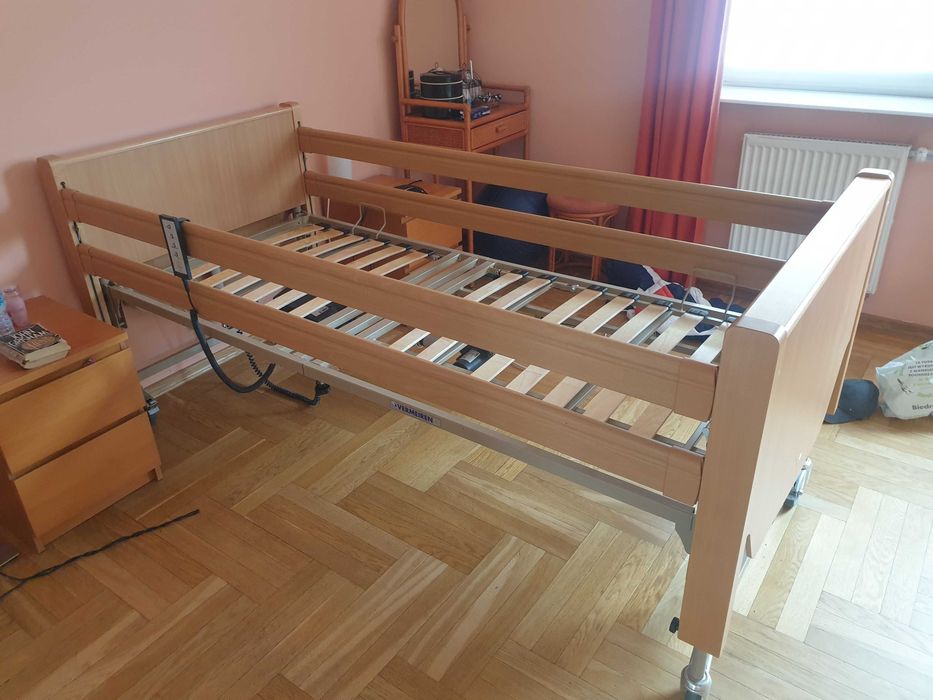 Łóżko rehabilitacyjne , elektryczne , szpitalne , medyczne