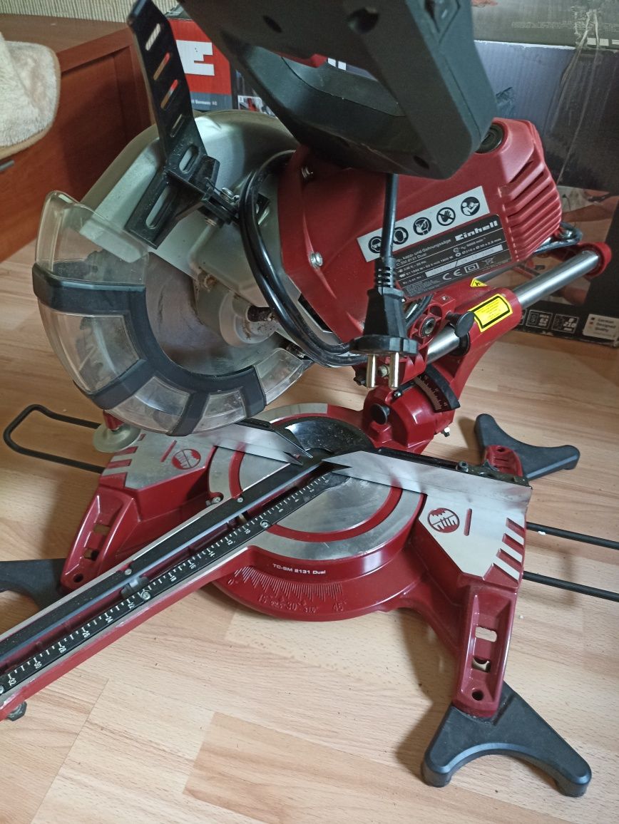 Торцовочная пила Einhell TC-SM 2131 DUAL с протяжкой