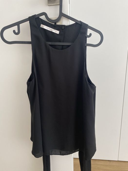 Top costas abertas preto Zara