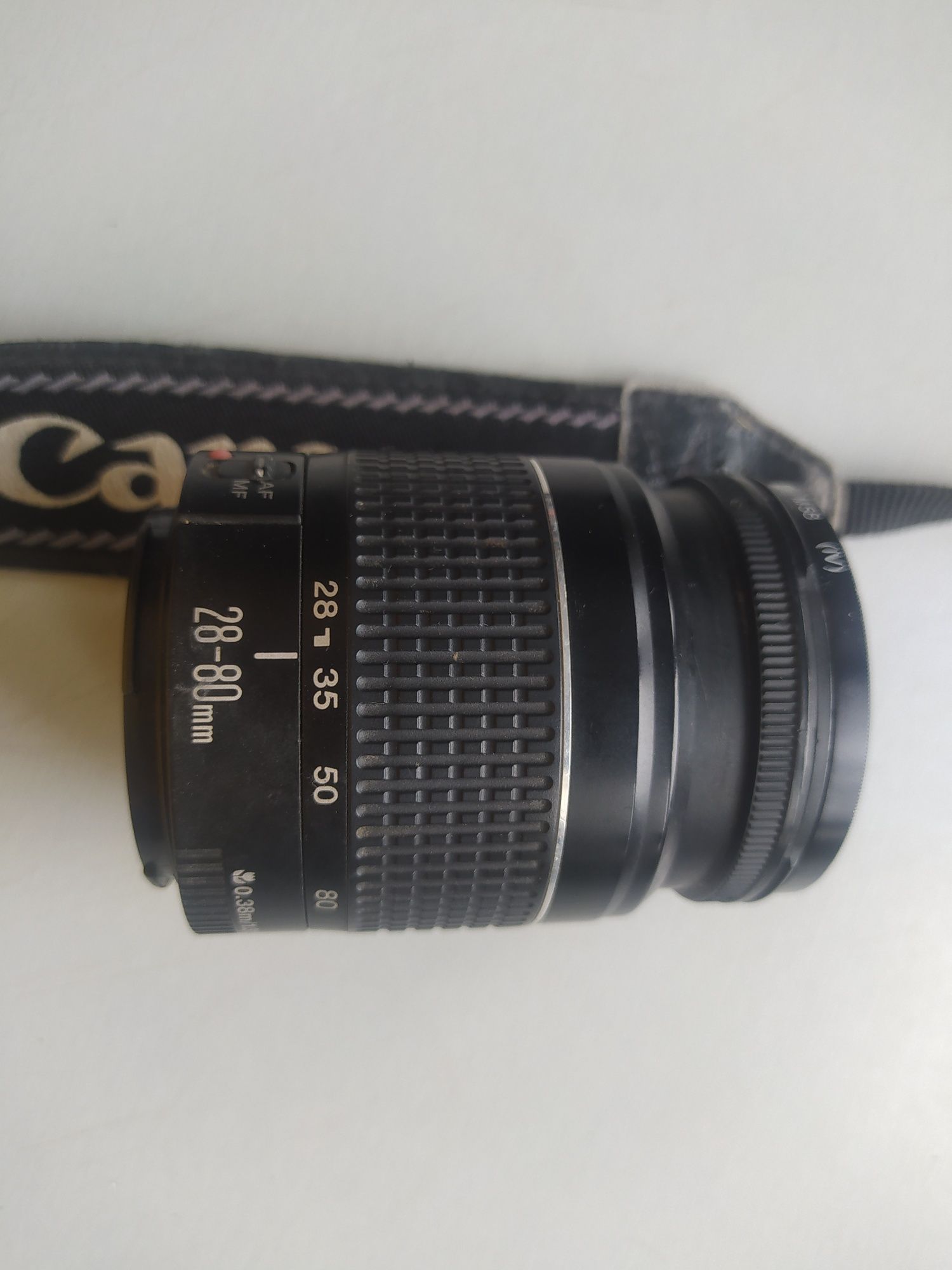 Aparat Canon EOS DIGITAL REBEL z obiektywem 28-80 mm