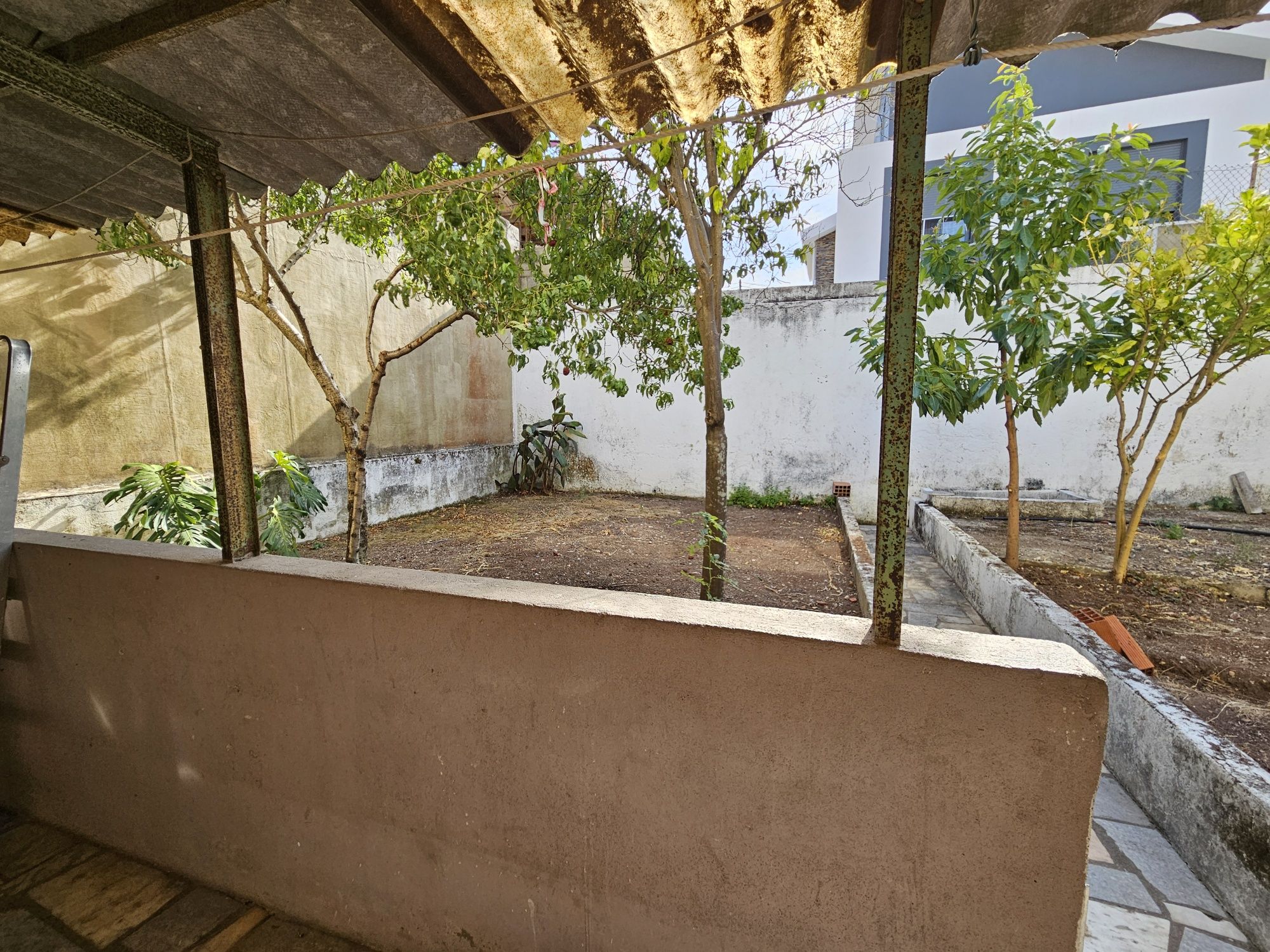 Quarto para Jovem Trabalhadora em Famões, Odivelas (Lisboa)