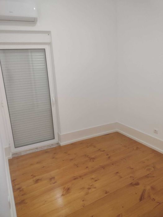 Arrenda-se T2 na Rua da Bela Vista à Graça