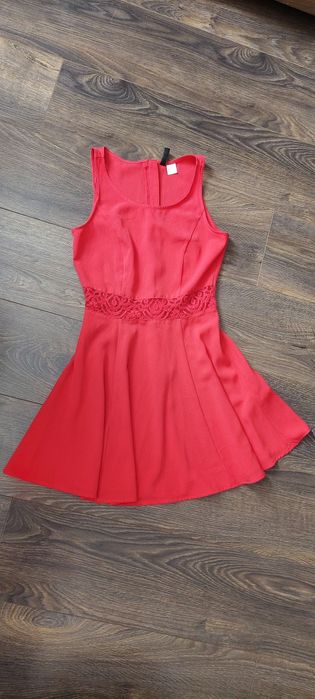 Sukienka damska mini czerwona z koronką w pasie H&M XXS