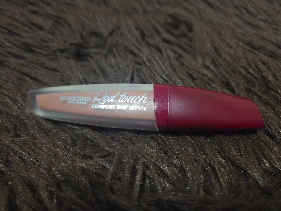 Стійка помада Deborah (матова)