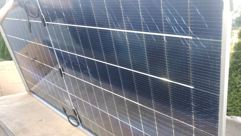 Panel fotowoltaiczny 590W Bifacjal uszkodzony
