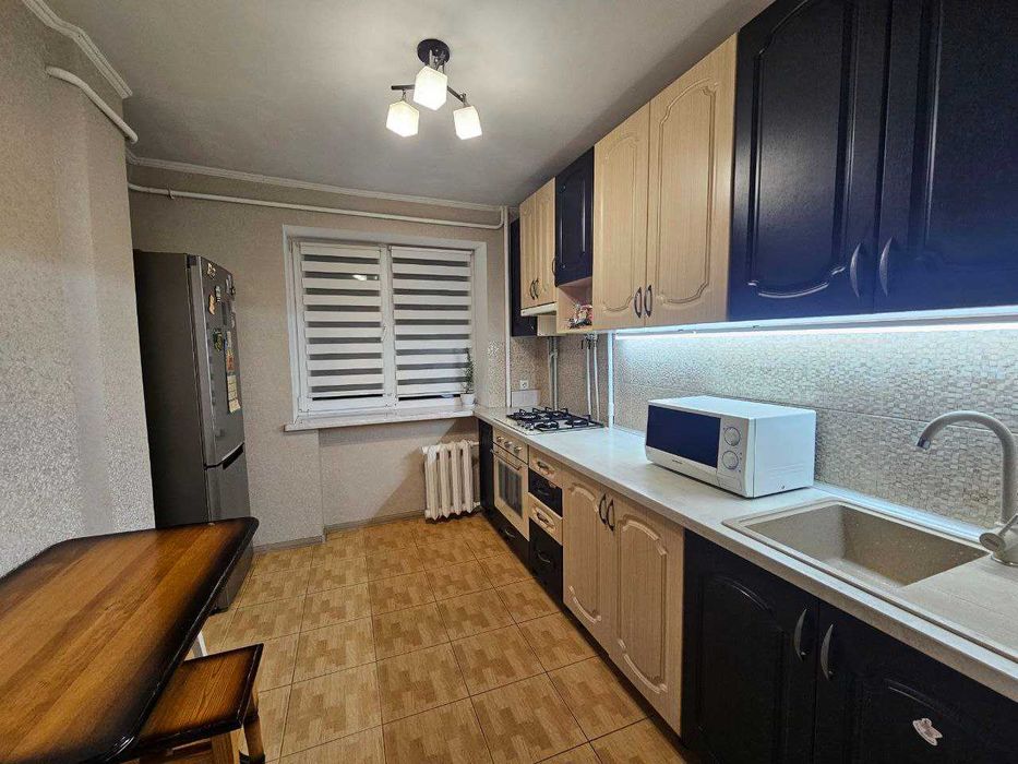 Продам трикімнатну квартиру