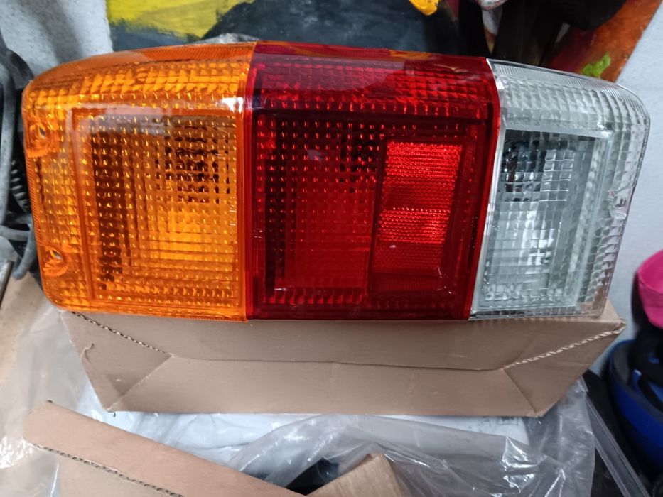 NISSAN VANETTE Farolim Tras Esquerdo e Direito
NISSAN VANETTE Autocar