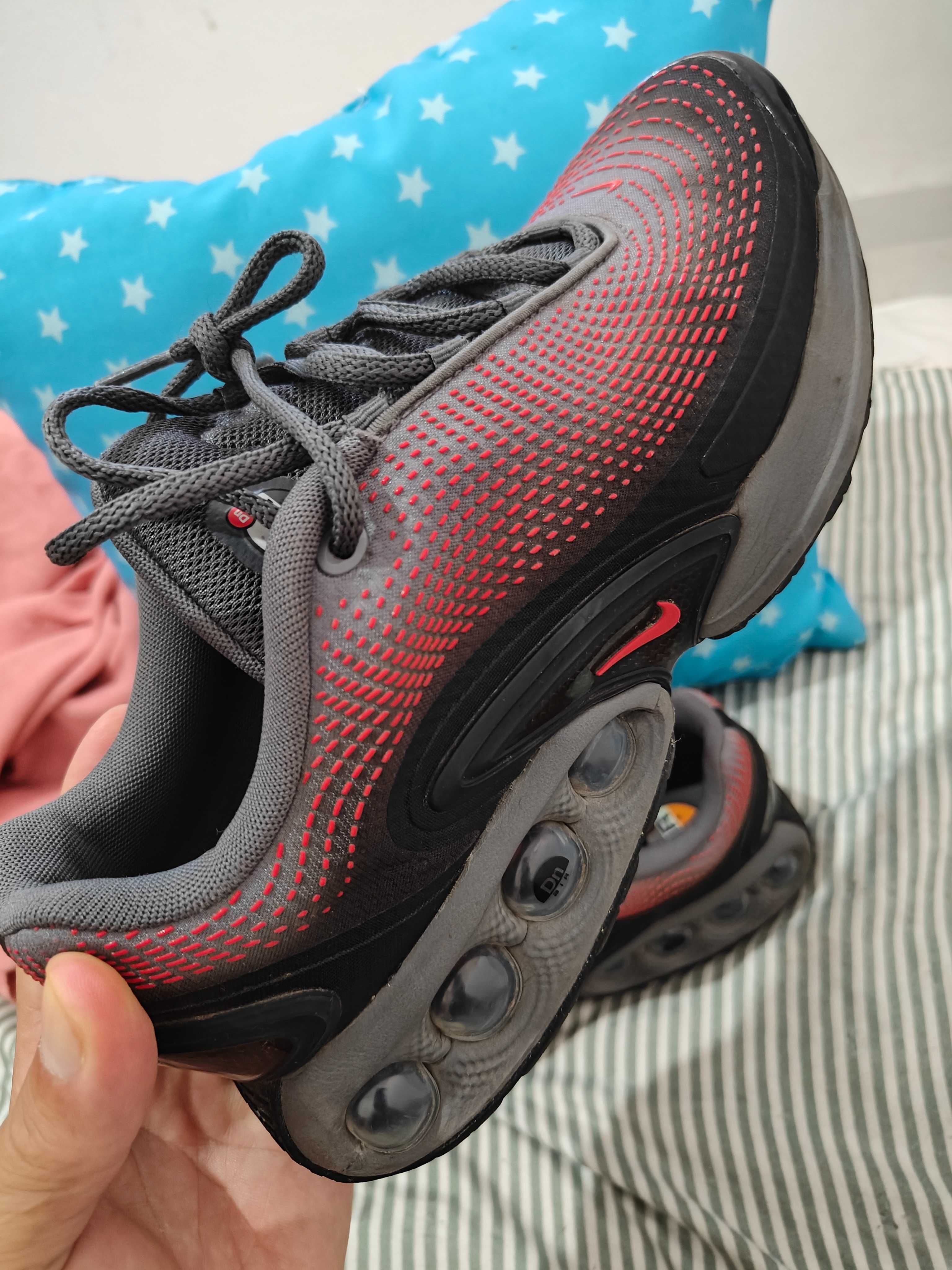 sapato  air max. Us 8.5
Eur 42
Cm26.5
Br40
Cn265(2.5)