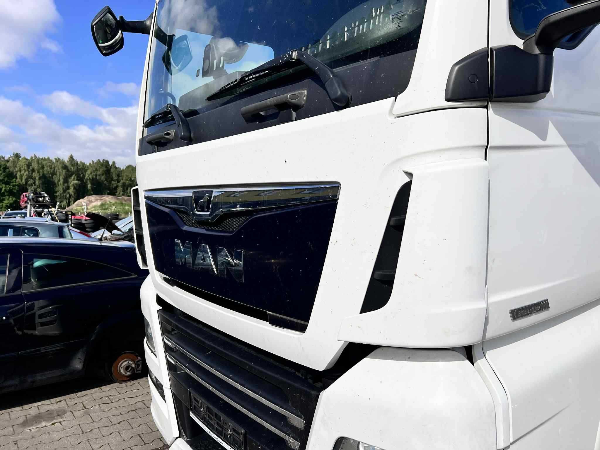 MAN TGX LIFT 2018r EURO 6 XLX Maska Atrapa Poliki Biała Stan BDB ŁADNA