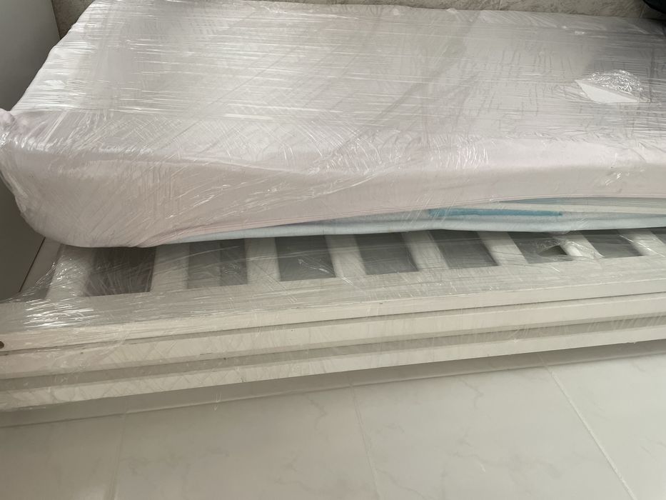 SUNDVIK Berço, branco, 60x120 cm + colção