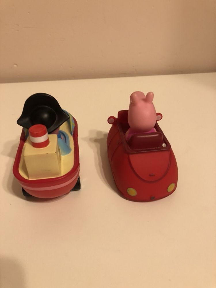 Zabawka świnka Pepa i George samochód