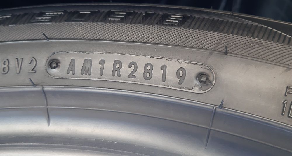 215/50R18 92W Falken Azenis komplet Lato Japoński producent Jak NOWE