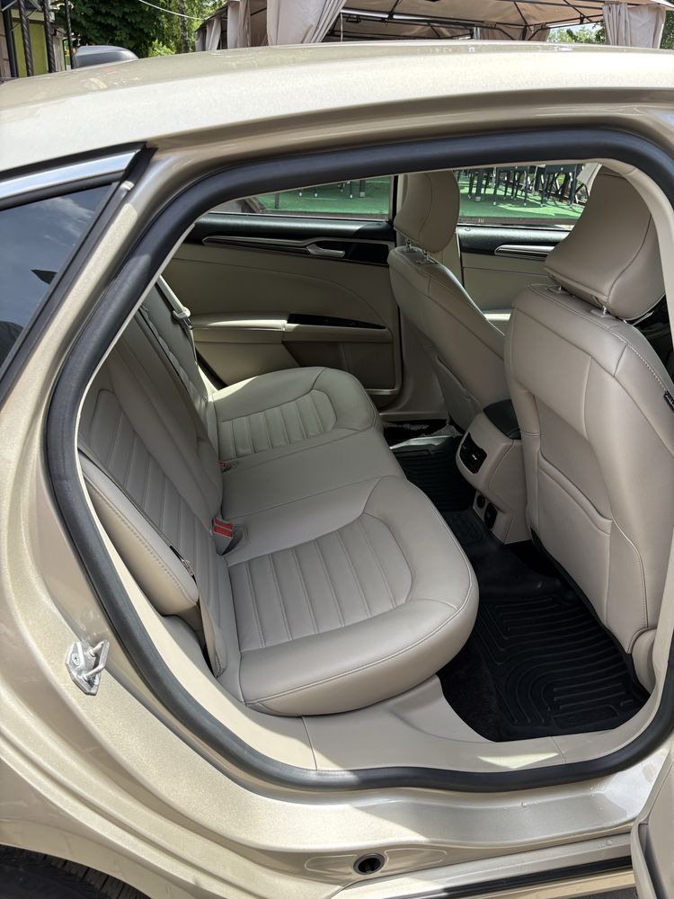 ford fusion hybrid 2018