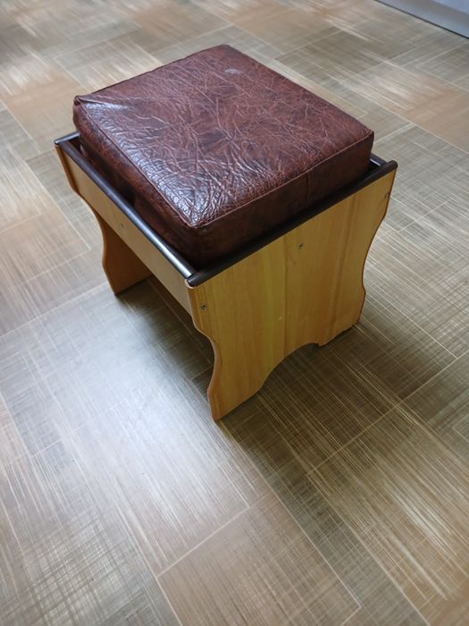 Продам пуфик м'ягкий.