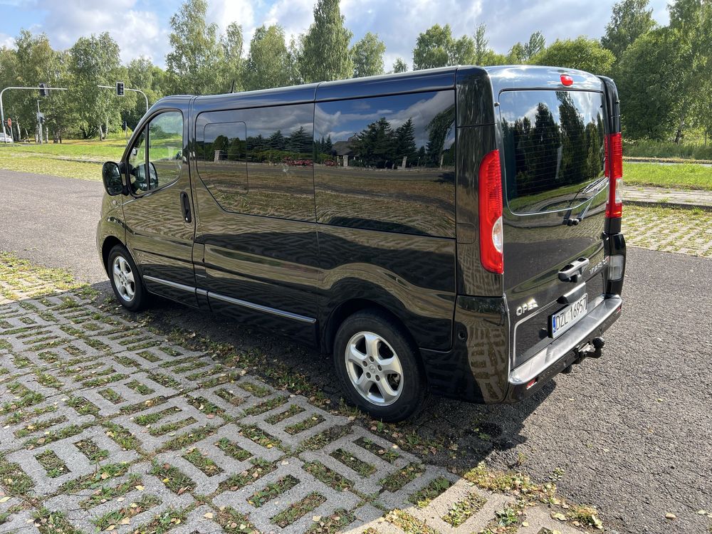 Opel Vivaro Tour 2.0 CDTi 8 osób