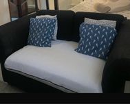 Sofa dois lugares preto