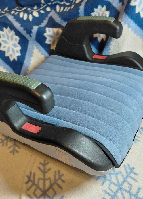 Бустер дитяче автокрісло