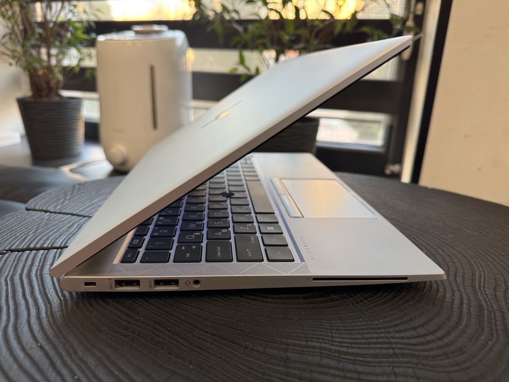 HP EliteBook 840 G8 (i7-1185G7 16GB SSD512GB IPS) #0705