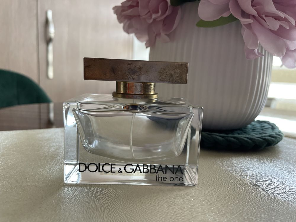 Пустий флакон від Dolce Gabbana