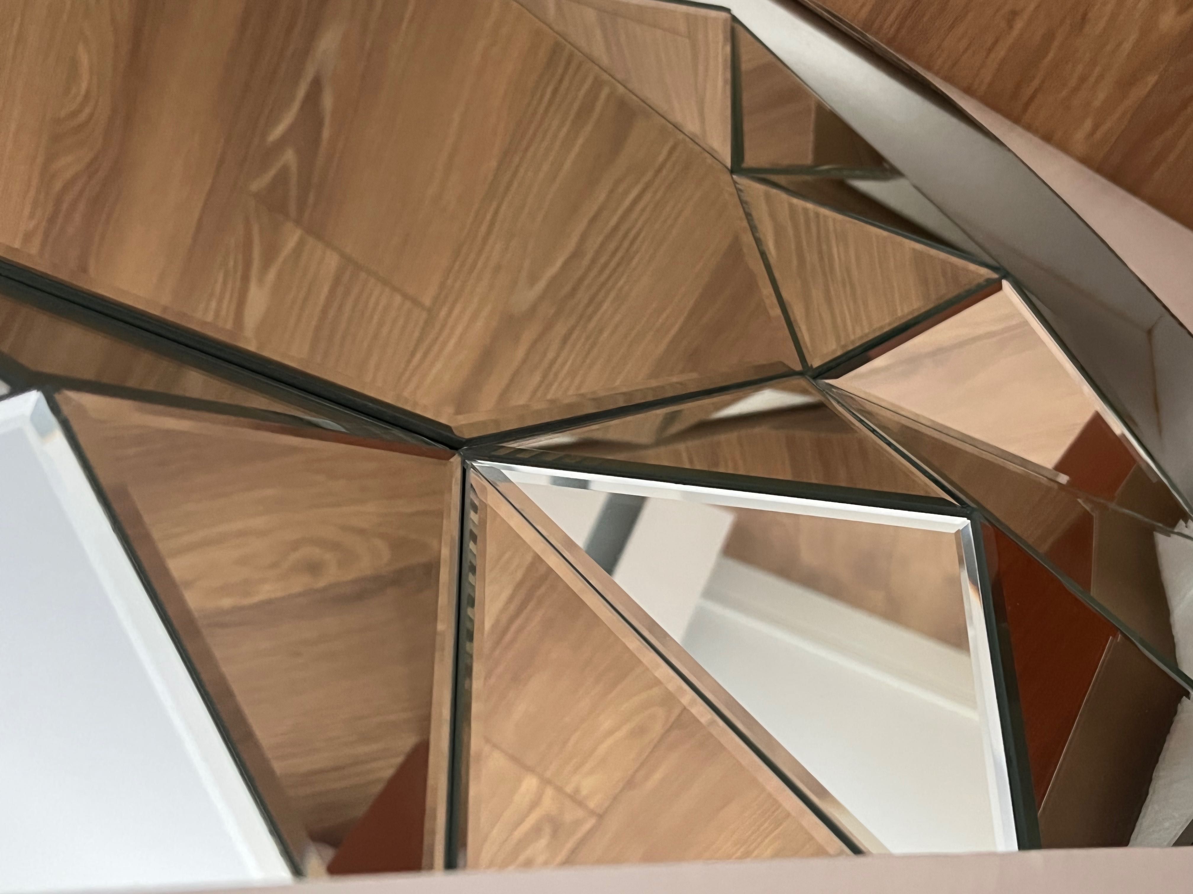 Geometryczne lustro 3D