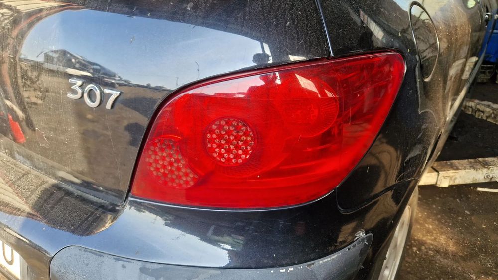 PEUGEOT 307 LIFT LAMPA TYŁ PRAWA