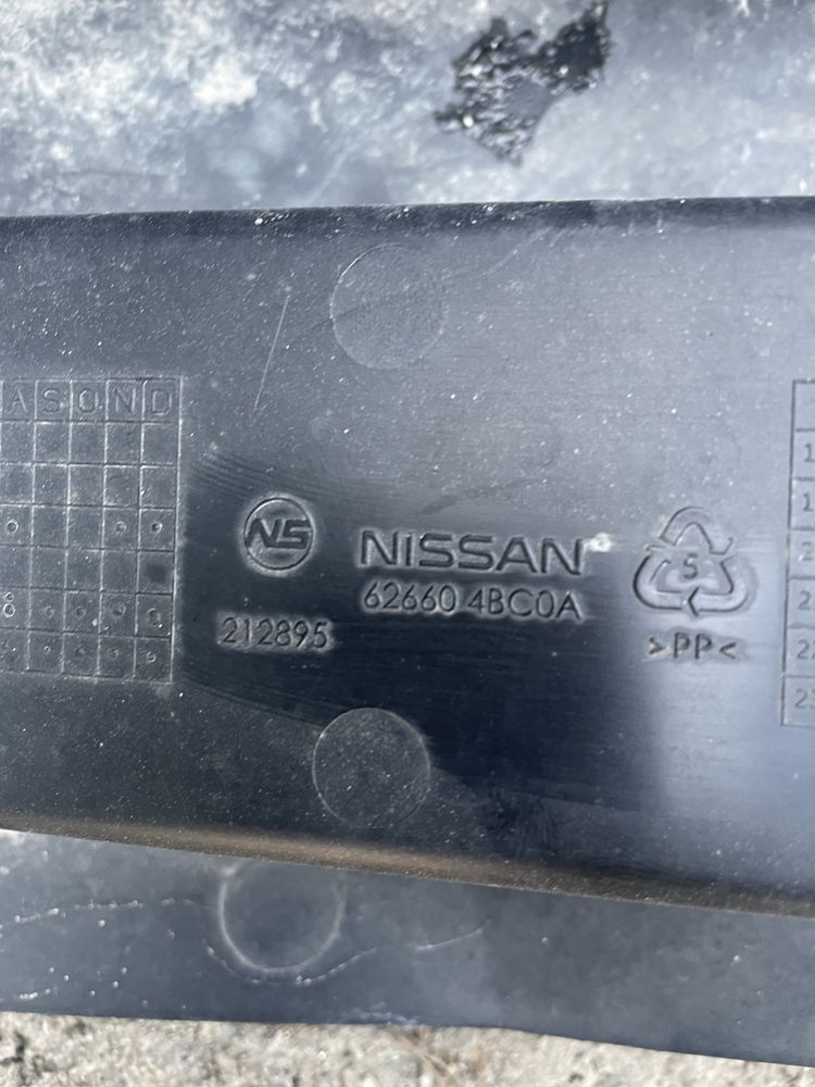 Фара  левая Nissan Rogue 19 год