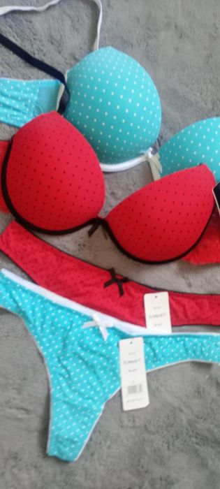 Dwa komplety w kropki 75 B stringi M/L
