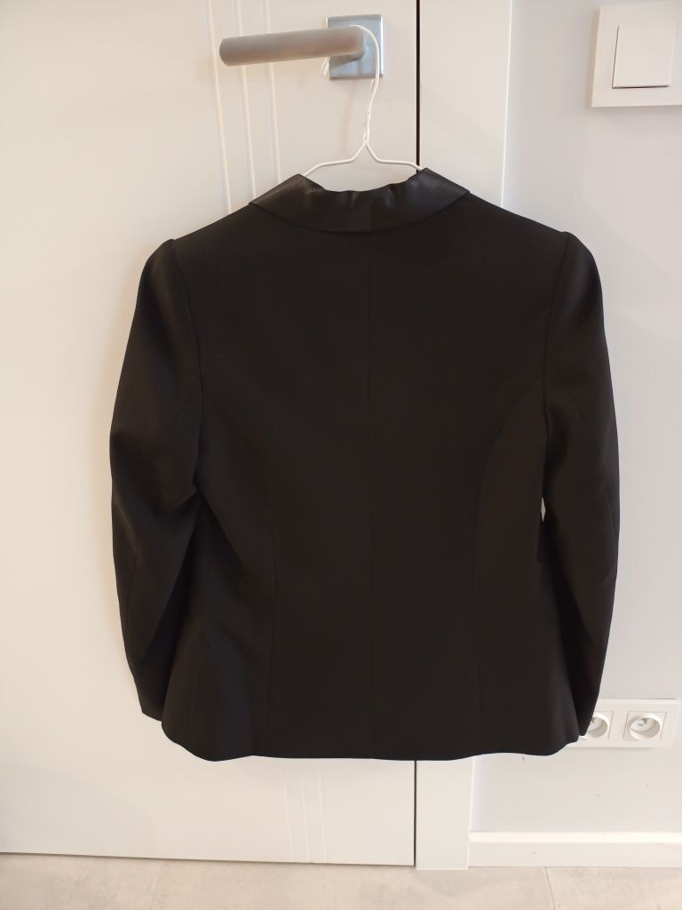 Elegancka czarna marynarka damska KappAhl 34