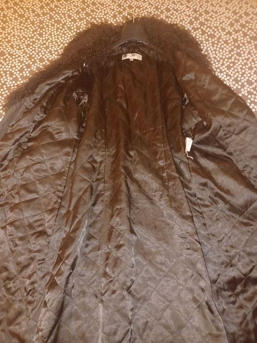 Casaco vintage comprido todo em pele forro almofadado da René Derhy