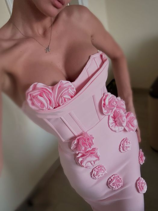 Бандажна сукня рожева