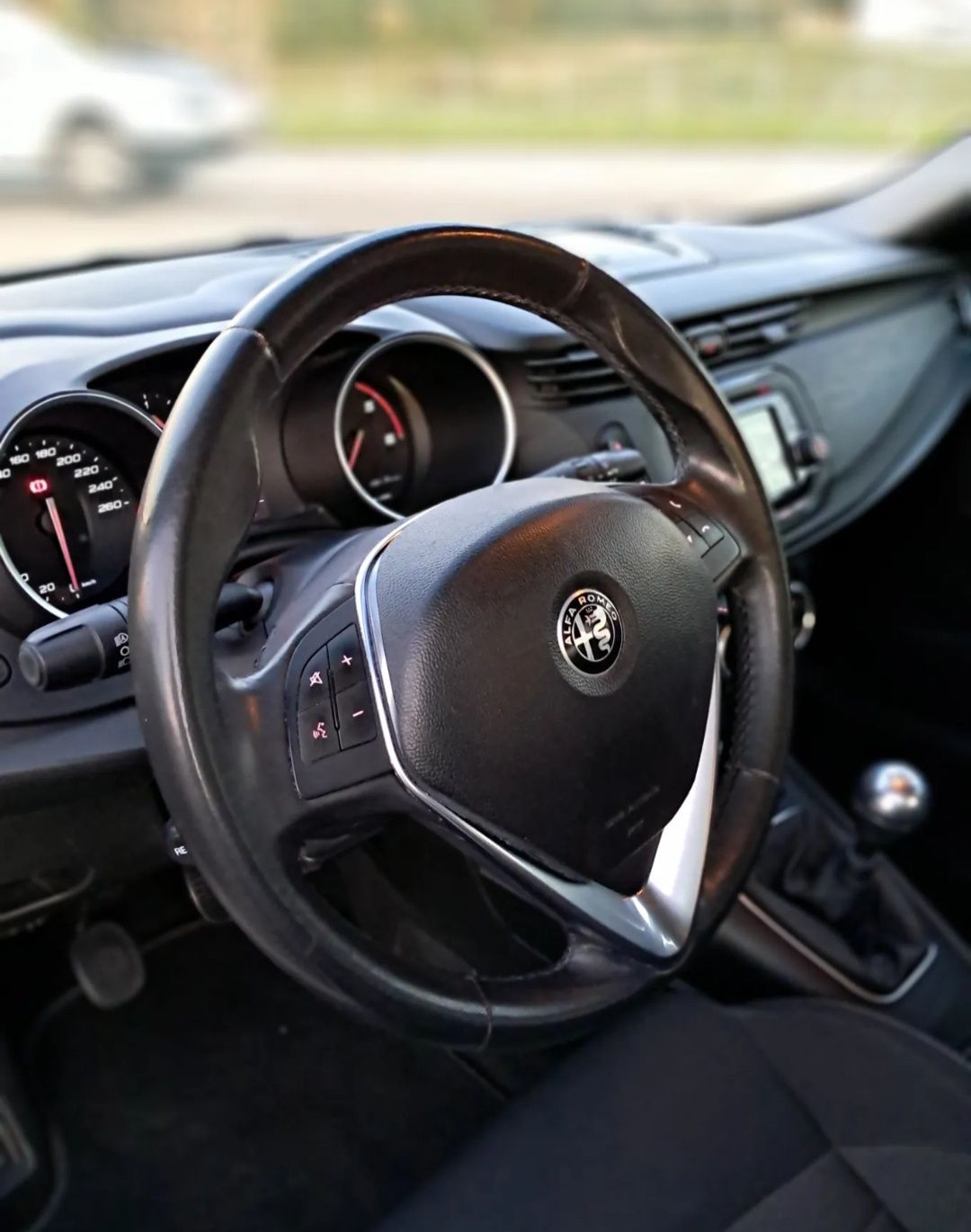Alfa Romeo Giulietta JTDM 1.6cc, 120 CV Diesel, venda urgente.