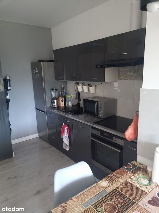 Wawer , Anin  Przy Stacji Pkp Wa-Wa Anin.  Idealne Dla Singla Lub Pary