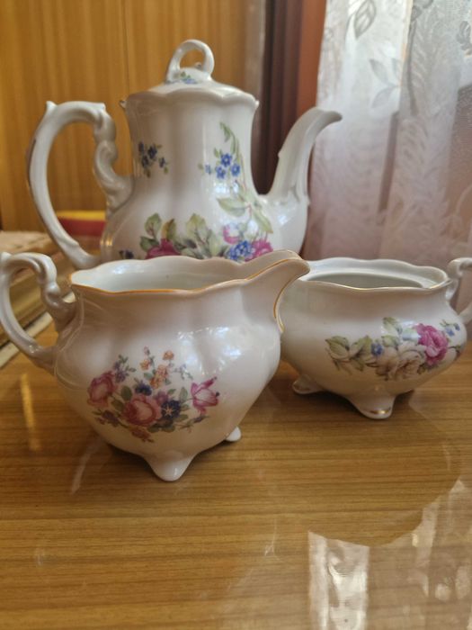 Porcelana Koenigszelt - Dzbanek, mlecznik, cukiernica