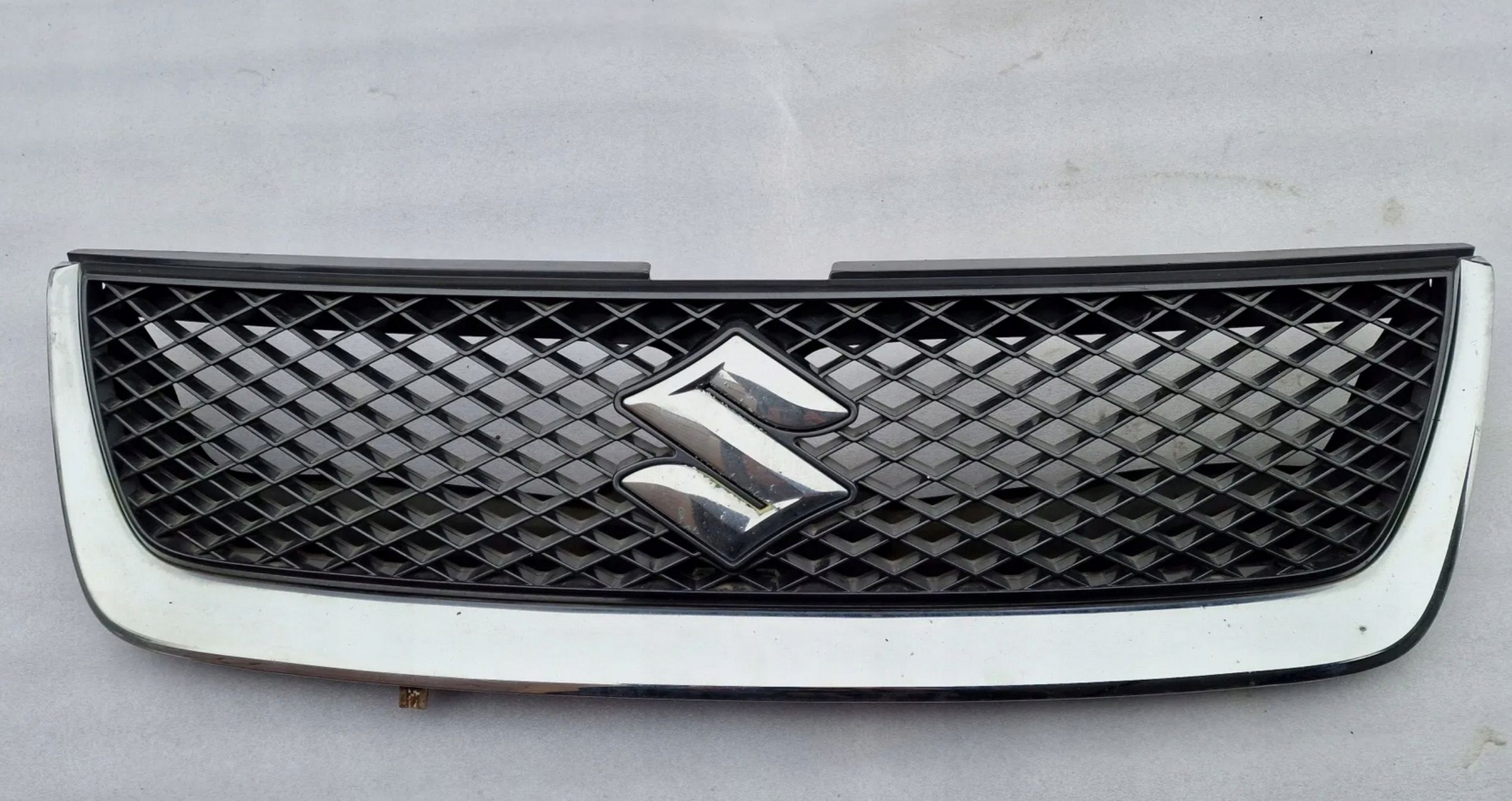 Grill Atrapa chłodnicy Suzuki Grand Vitara Ii 2