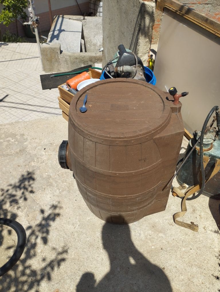 Barril em material reciclado 120 LT