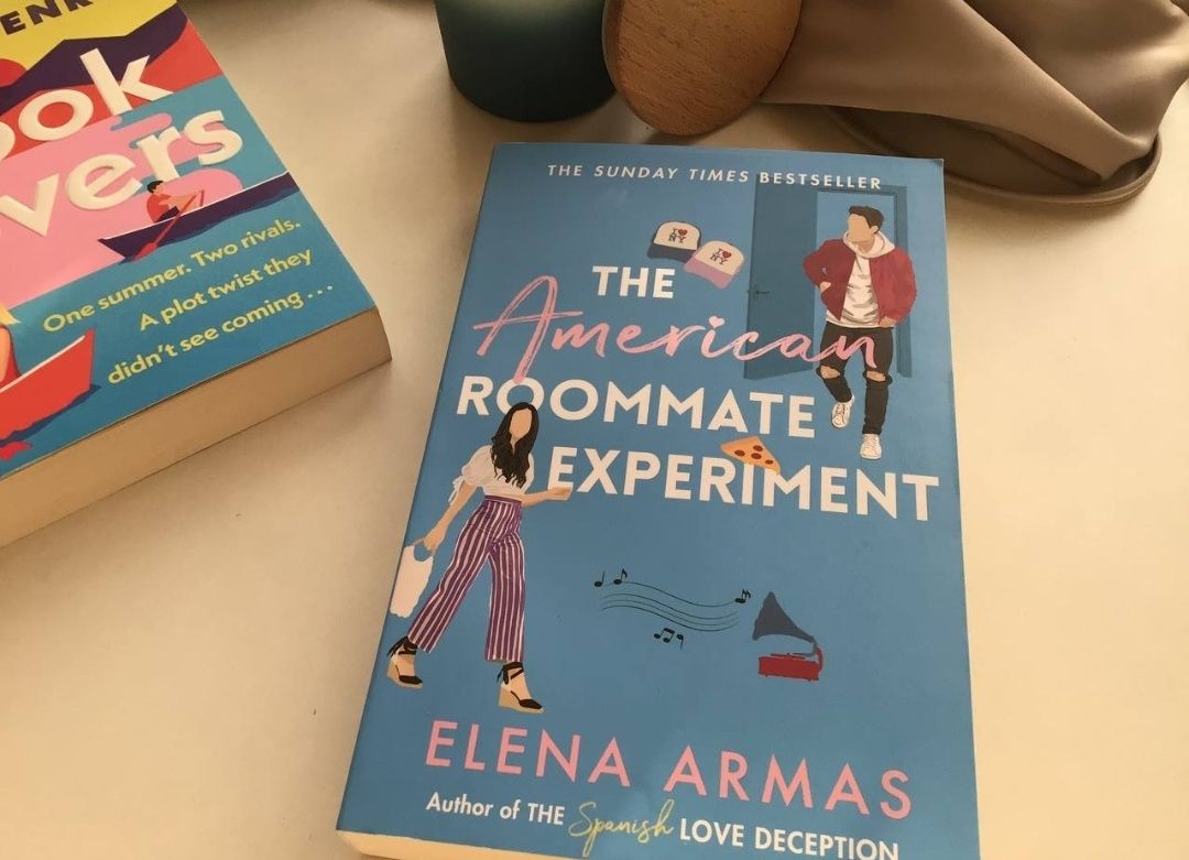 Книги англійської Book Lovers, The American roommate experiment