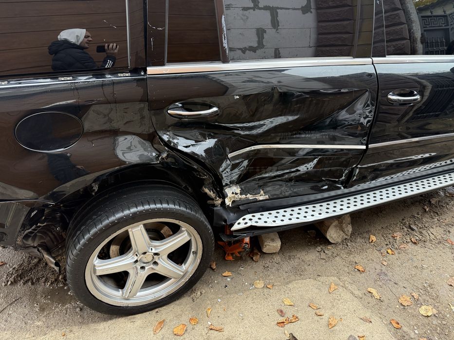 Mersedes GL 550 2008 после дтп