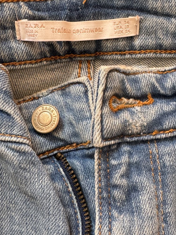 Джинси ZARA, розмір S, у гарному стані
