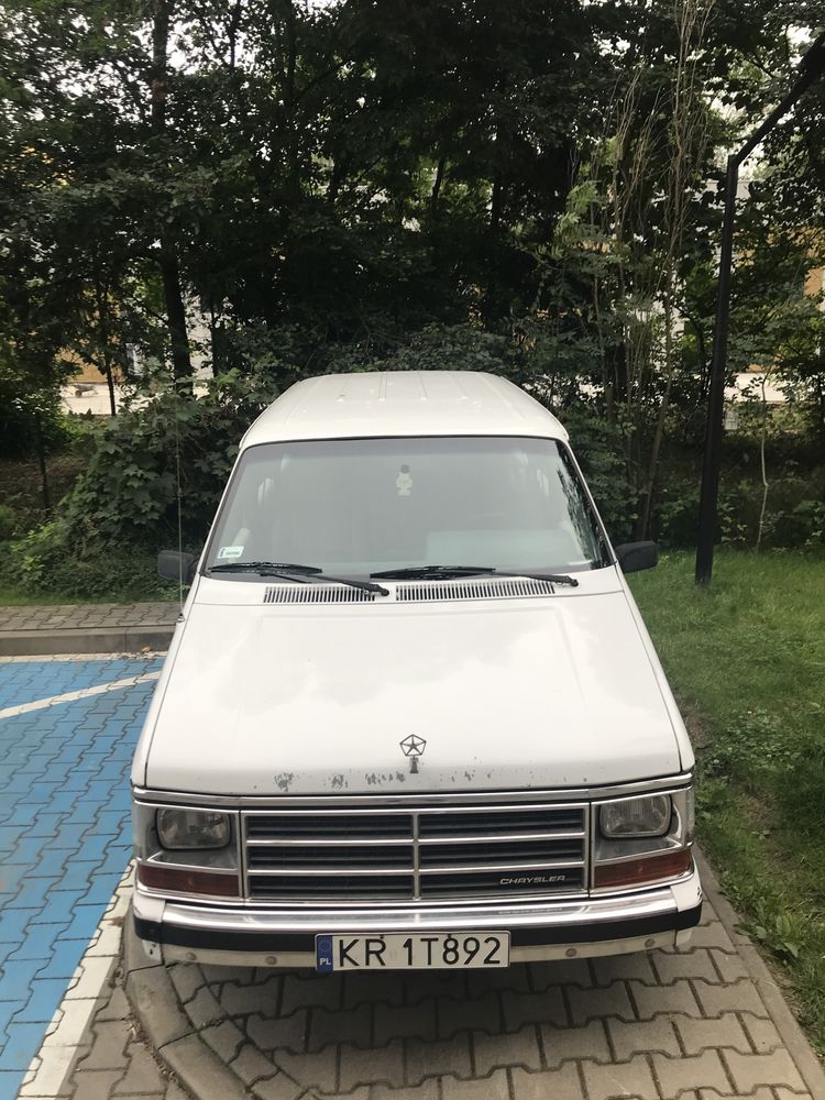 Chrysler Voyager 3.0 V6 (1990, 1st gen, babcia) - uszkodzony