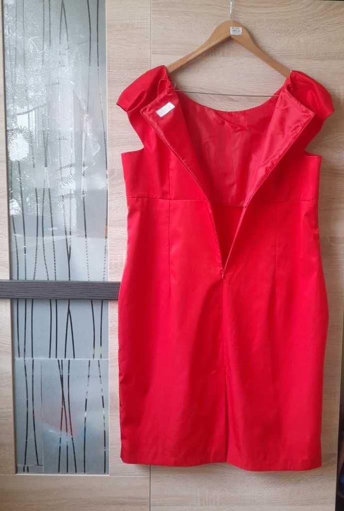 Czerwona elegancka sukienka Omega r. XXL