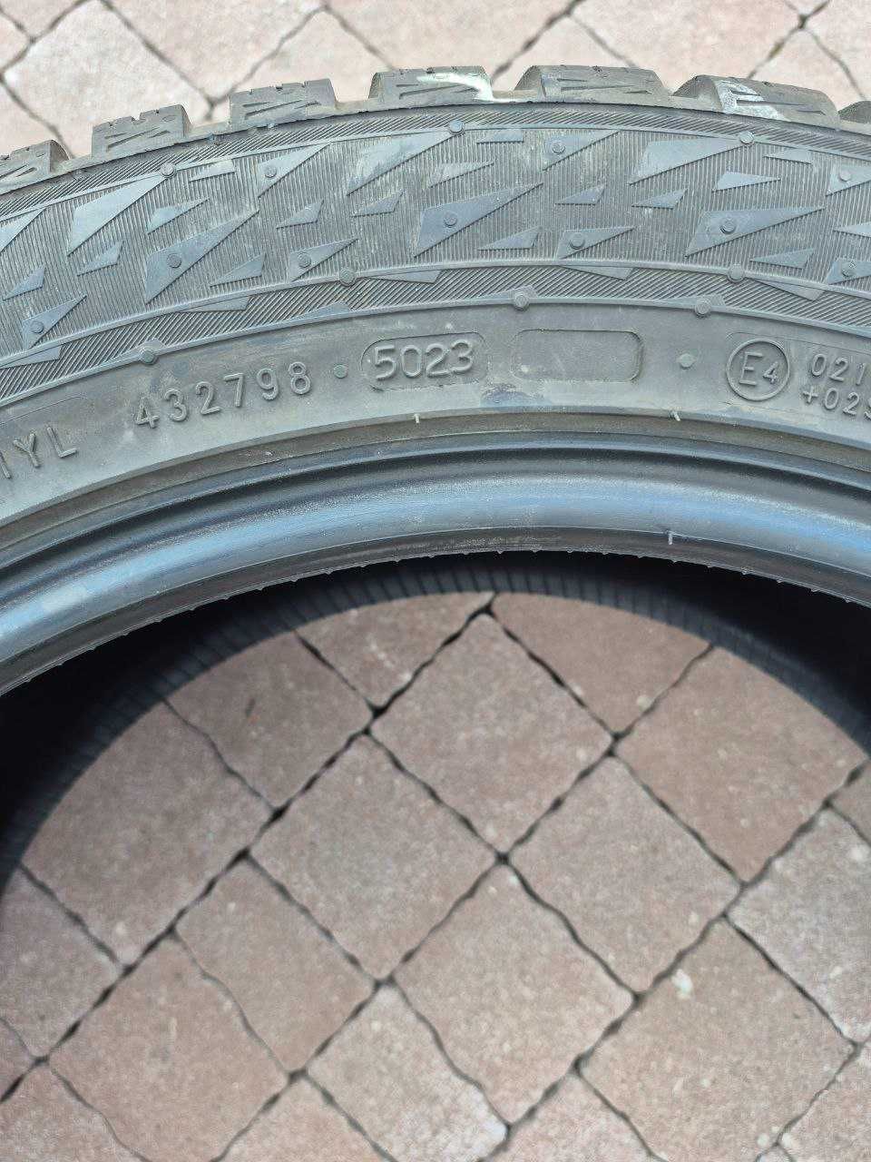 Nokian Tyres  Snowproof 2 SUV 255/45 R19 104 V