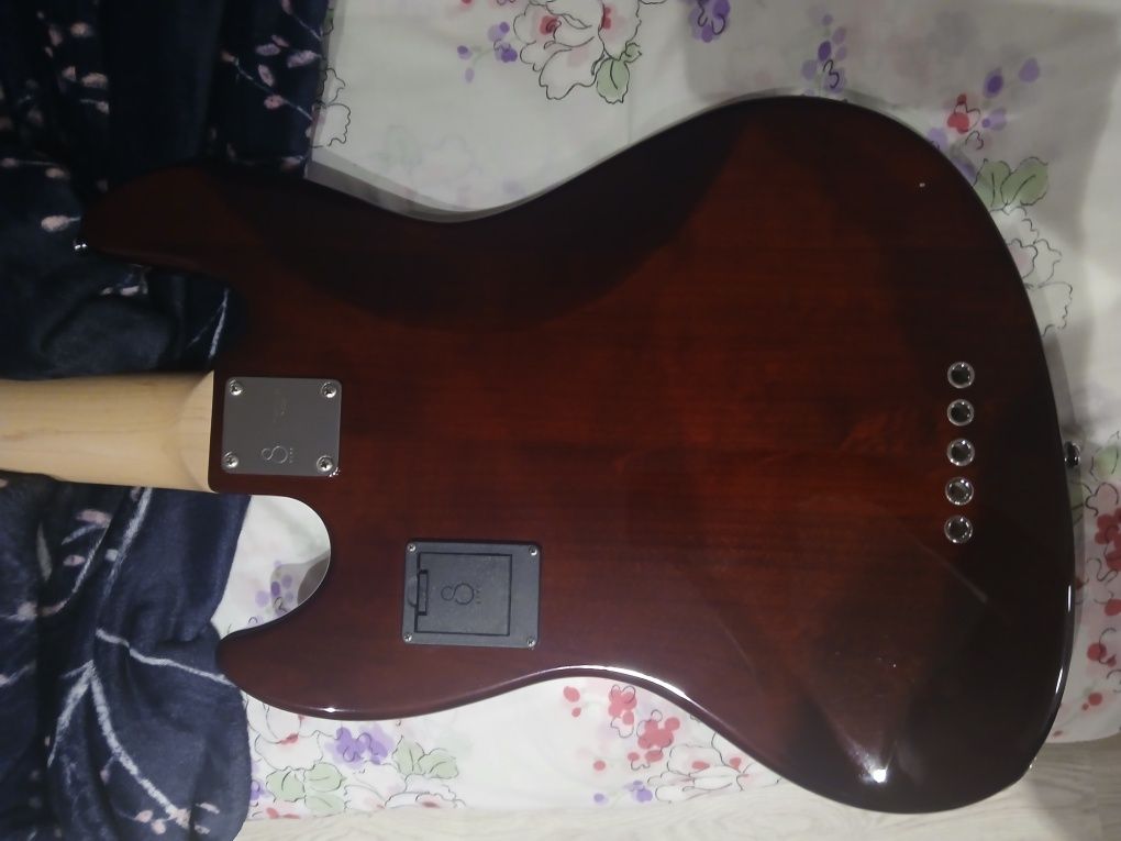 Sire V7 5 cordas