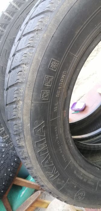 Резина зимняя 215 65 R 16 и 195 65 R 15