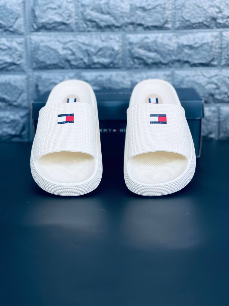 Шлепанцы сланцы Томи Хилфигер летние белые топовые Tommy Hilfiger