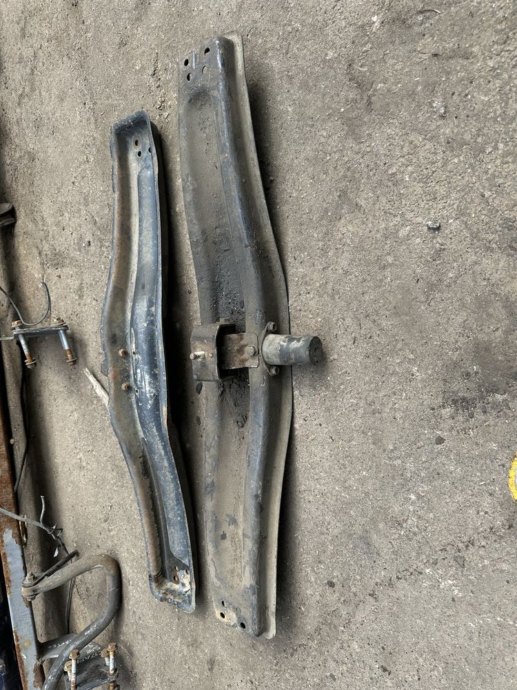 Траверса КПП Mercedes Sprinter, Volkswagen LT A9012420101