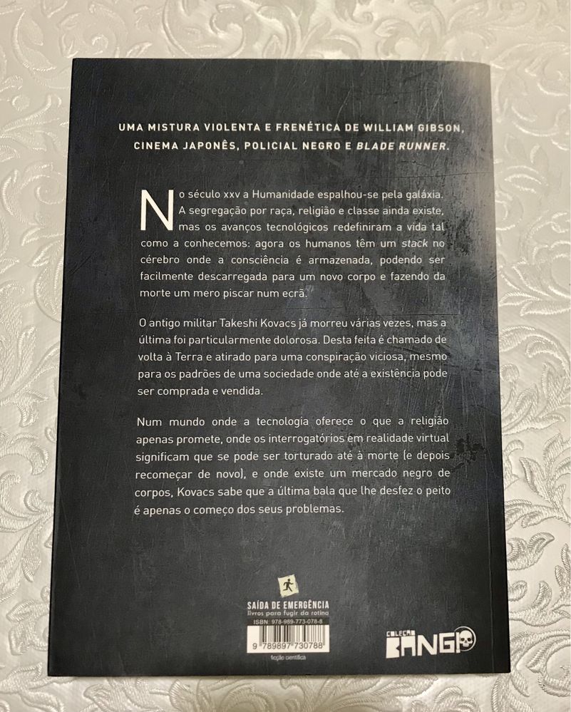 Livro: "Carbono Alterado", de Richard Morgan