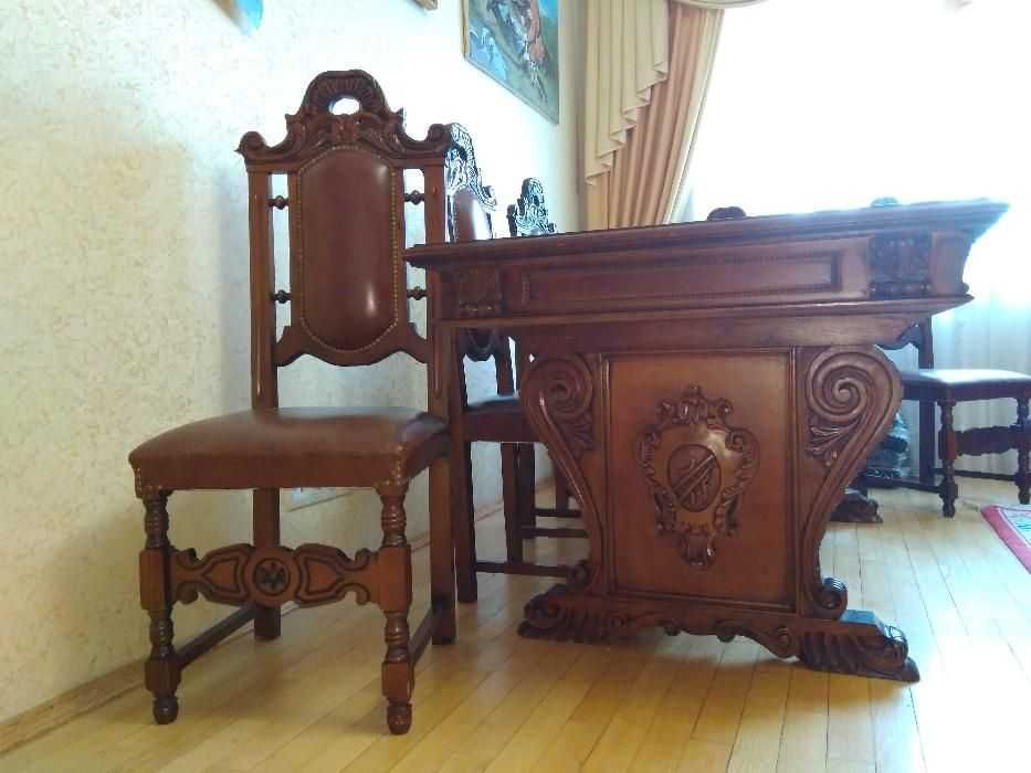 Антикварный стол с 6 стульями
