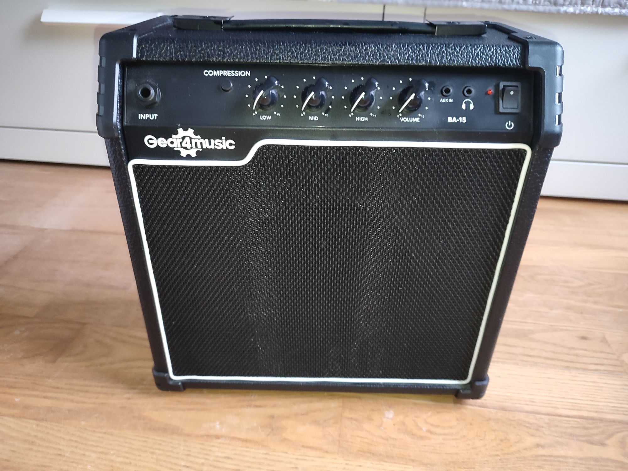 Gitara bass elektryczne + wzmacniacz