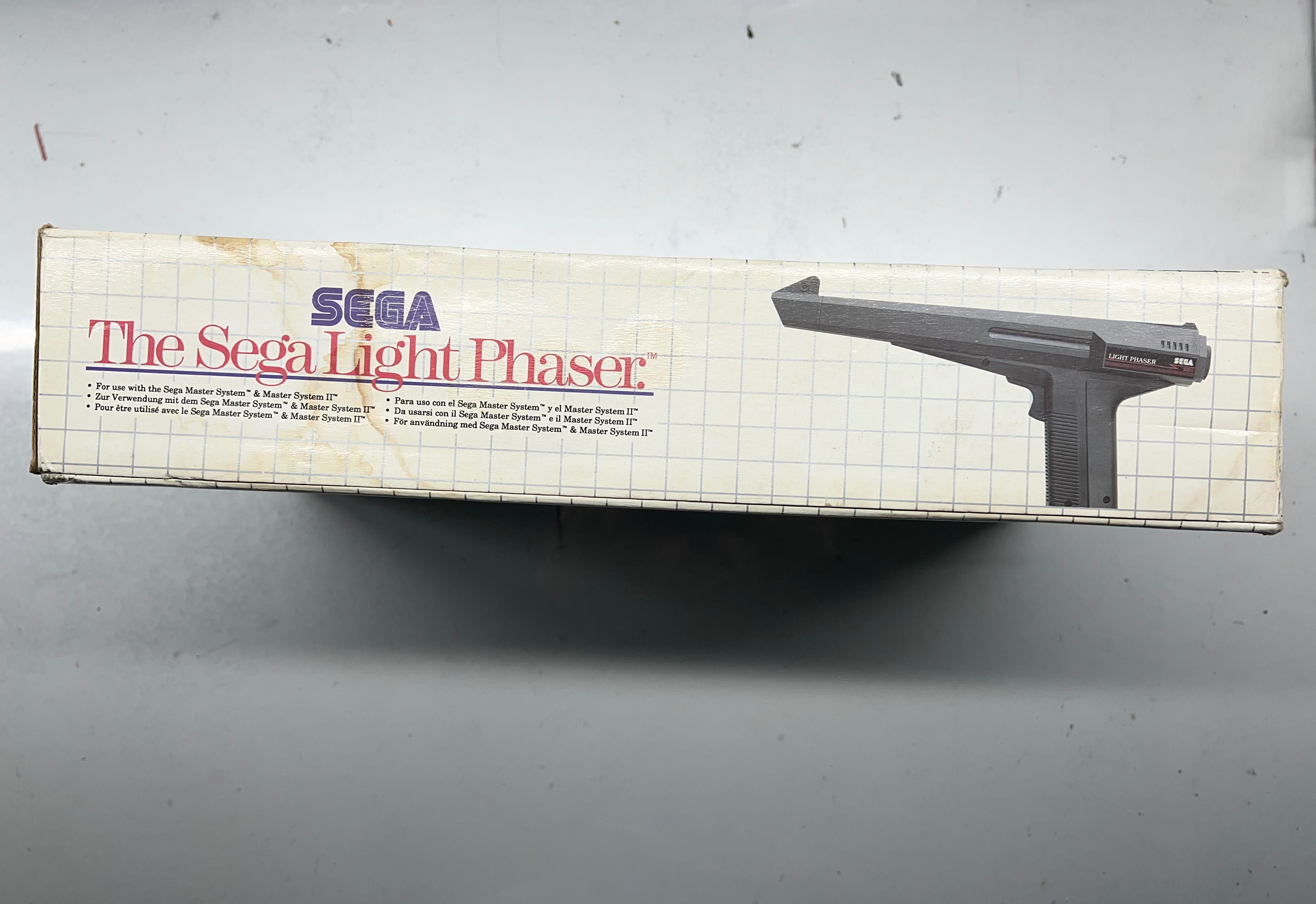 The sega light phaser mastersystem original sega masters system